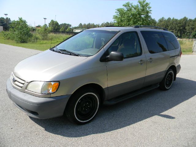 2002 Toyota Sienna X