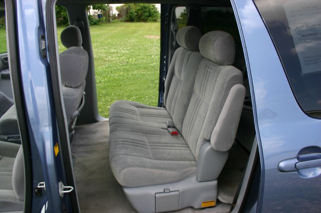 2002 Toyota Sienna SEL Sport Utility 4D