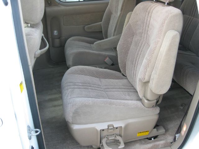 2003 Toyota Sienna SEL Sport Utility 4D