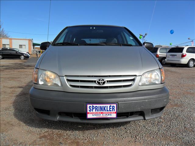 2003 Toyota Sienna X