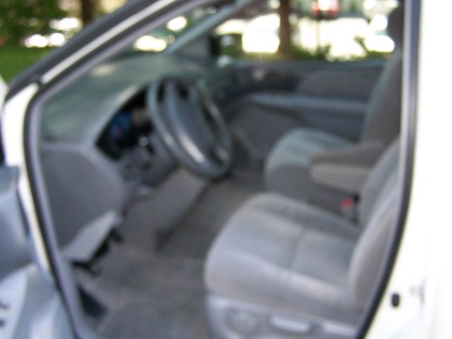 2003 Toyota Sienna X