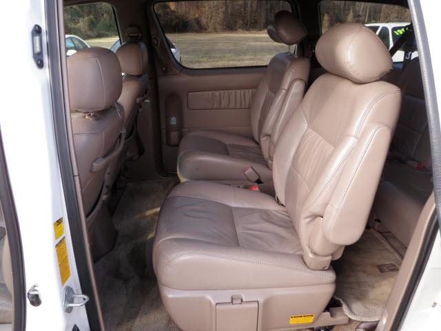 2003 Toyota Sienna SEL Sport Utility 4D