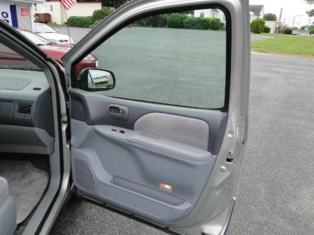 2003 Toyota Sienna SEL Sport Utility 4D