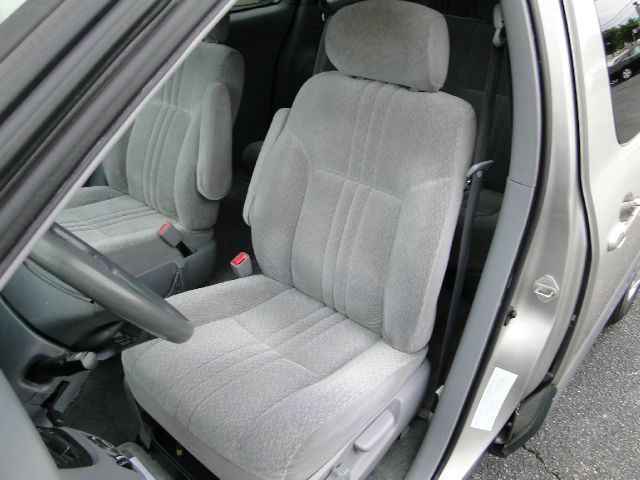 2003 Toyota Sienna SEL Sport Utility 4D