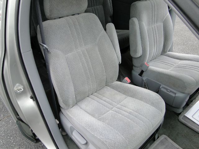 2003 Toyota Sienna SEL Sport Utility 4D