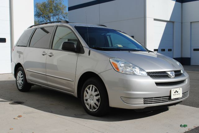 2004 Toyota Sienna 1997 Ford GL