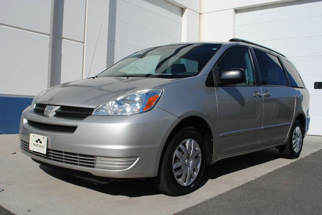 2004 Toyota Sienna 1997 Ford GL