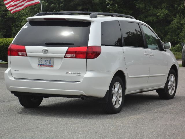 2004 Toyota Sienna XLT 4.6L 4WD