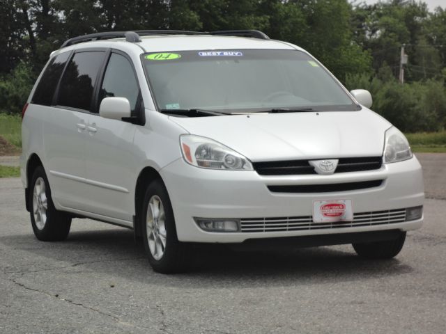 2004 Toyota Sienna XLT 4.6L 4WD