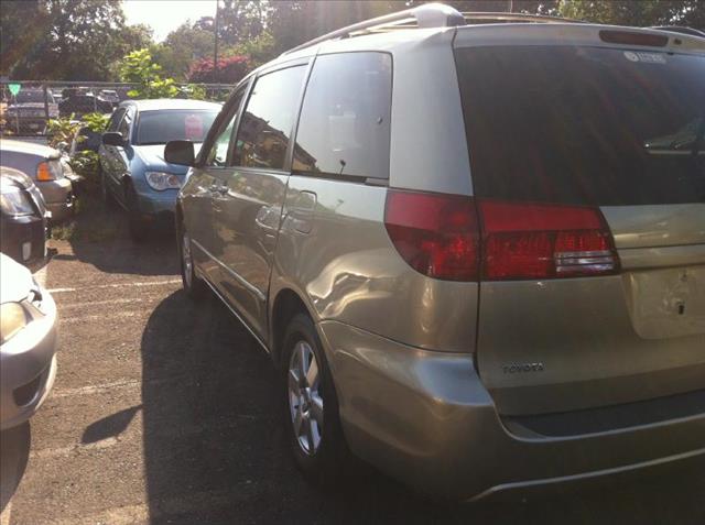 2004 Toyota Sienna 4WD 4dr SC AWD SUV