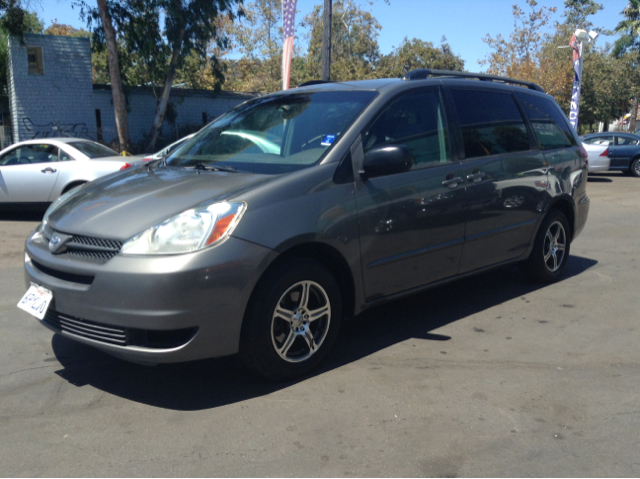 2004 Toyota Sienna 1997 Ford GL