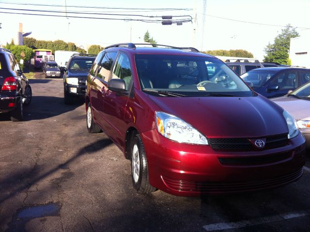 2004 Toyota Sienna 1997 Ford GL