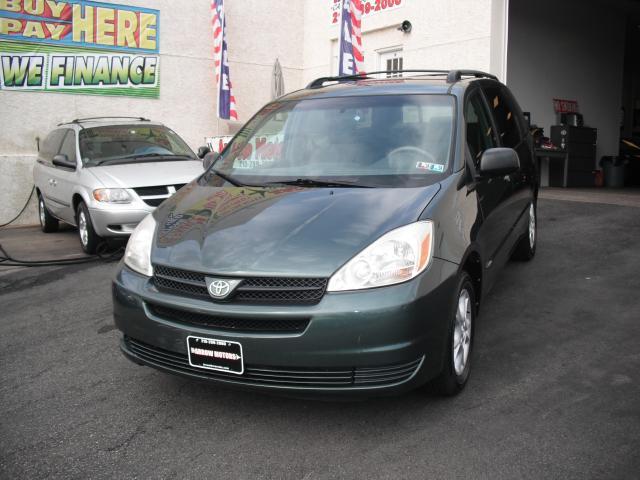 2004 Toyota Sienna 4.6L XLT Sport