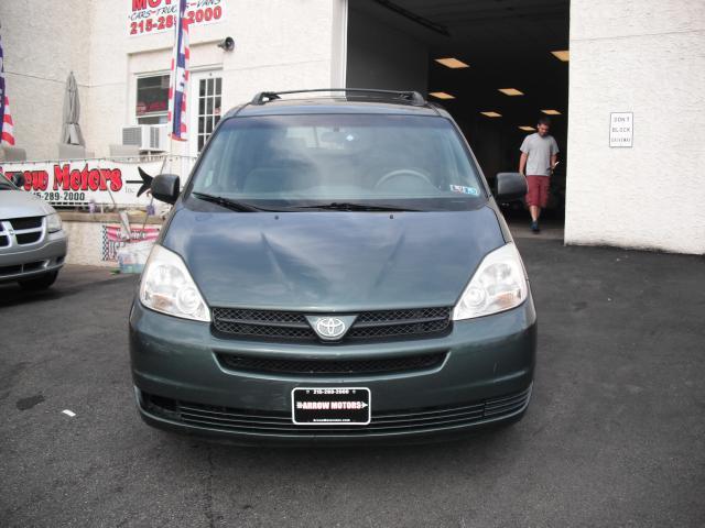 2004 Toyota Sienna 4.6L XLT Sport