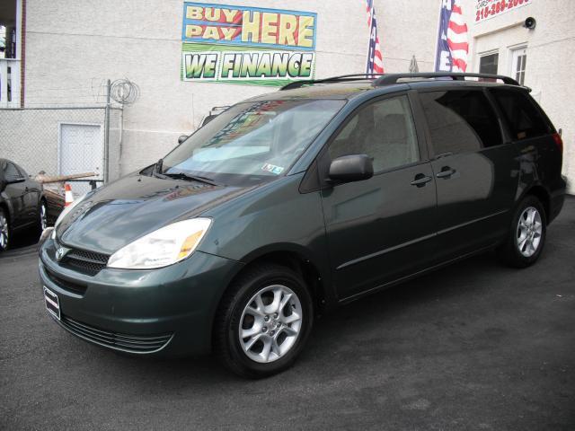 2004 Toyota Sienna 4.6L XLT Sport