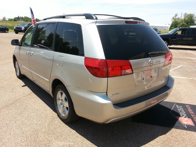 2004 Toyota Sienna Eddie Bauer 4x4