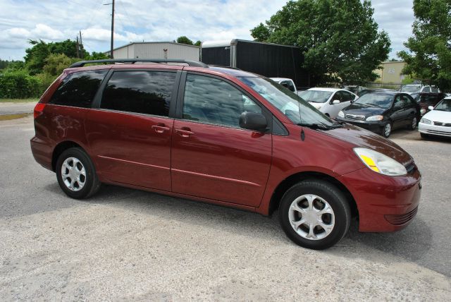 2004 Toyota Sienna 1997 Ford GL