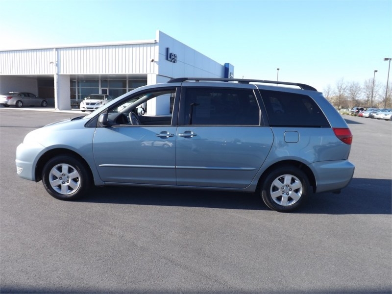 2004 Toyota Sienna 5.4L Special Service