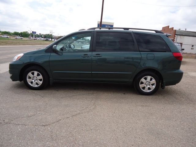 2004 Toyota Sienna SEL Sport Utility 4D