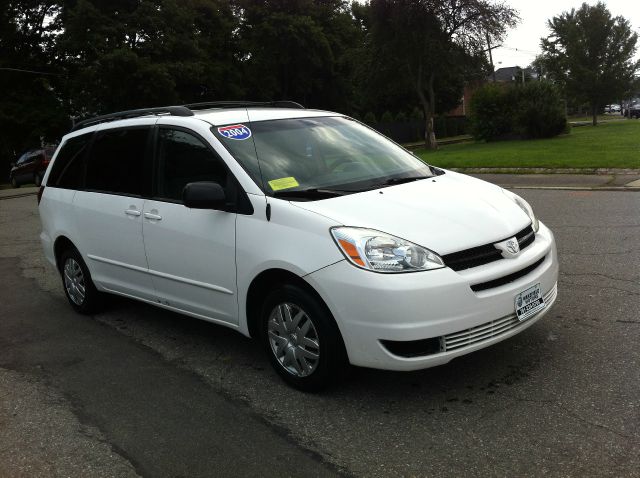 2004 Toyota Sienna 1997 Ford GL