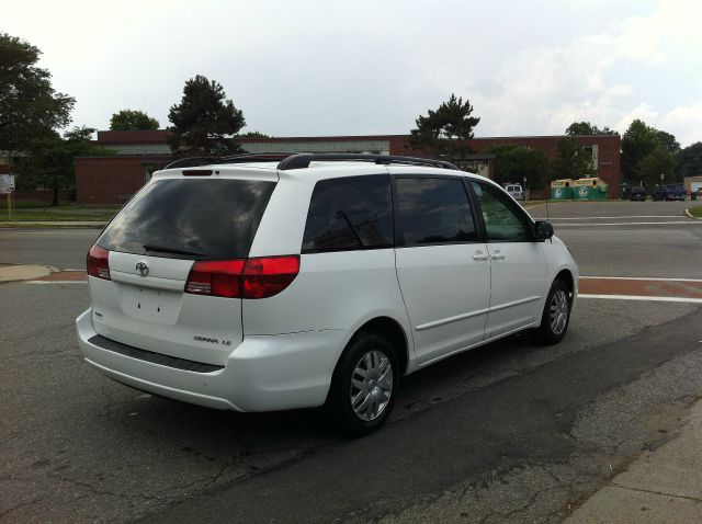 2004 Toyota Sienna 1997 Ford GL