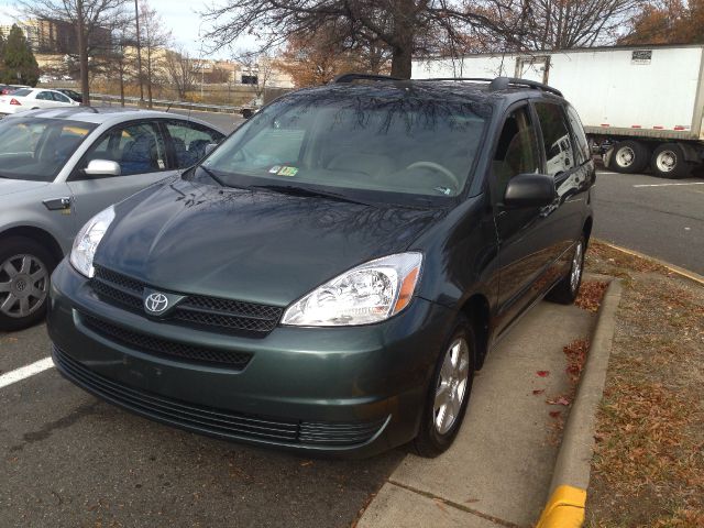 2004 Toyota Sienna Unknown