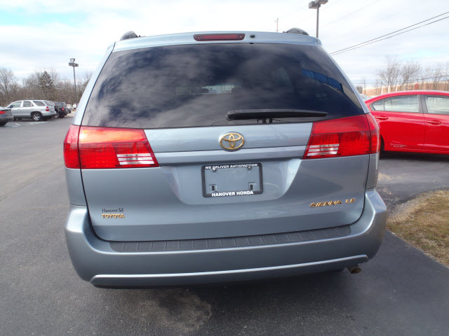 2004 Toyota Sienna 5.4L Special Service