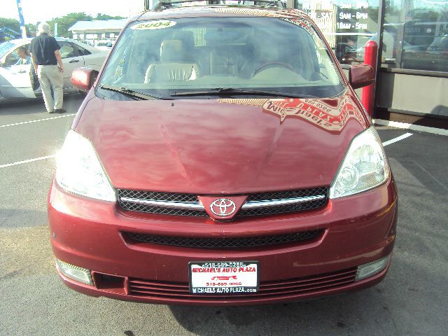 2004 Toyota Sienna XLT 4.6L 4WD