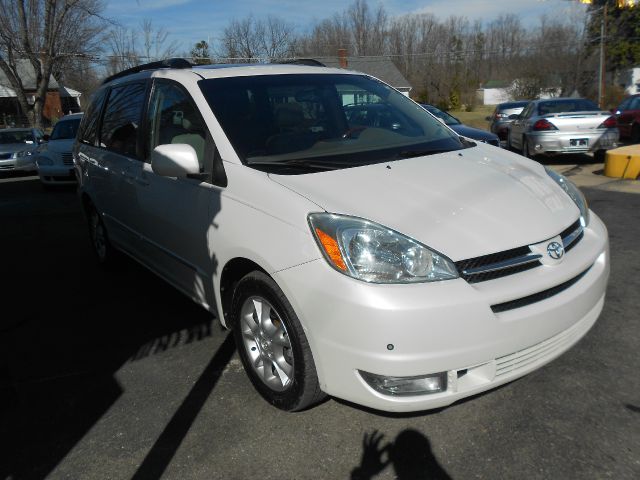 2004 Toyota Sienna Eddie Bauer 4x4