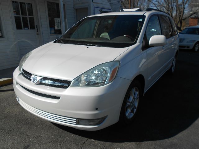 2004 Toyota Sienna Eddie Bauer 4x4