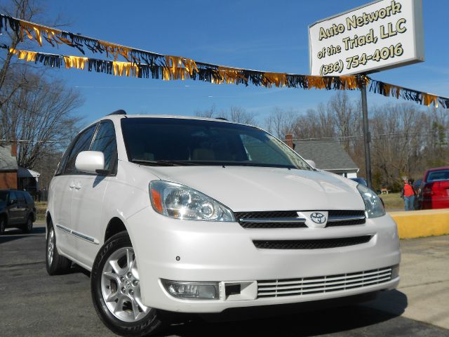 2004 Toyota Sienna Eddie Bauer 4x4