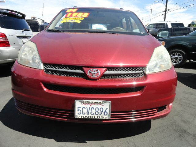 2004 Toyota Sienna EX, All Wheel Drive