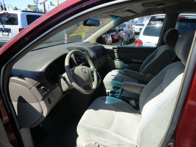 2004 Toyota Sienna EX, All Wheel Drive