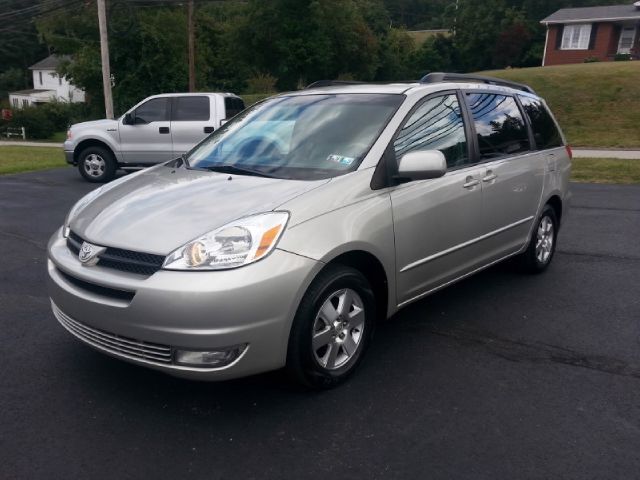 2004 Toyota Sienna Eddie Bauer 4x4