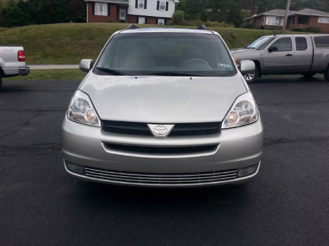 2004 Toyota Sienna Eddie Bauer 4x4