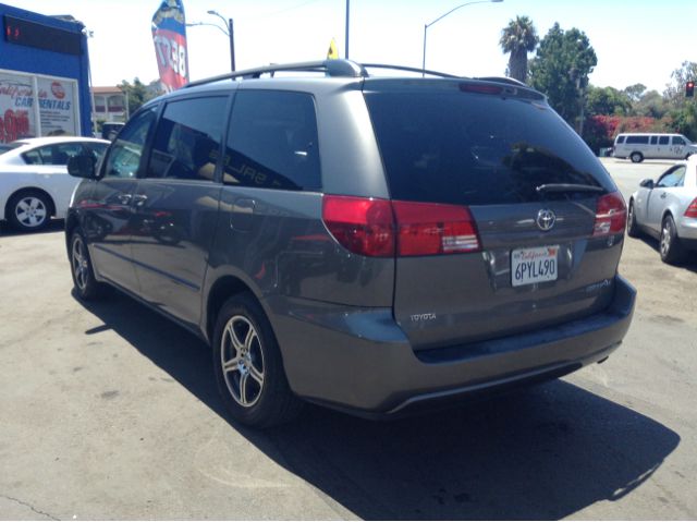 2004 Toyota Sienna 1997 Ford GL