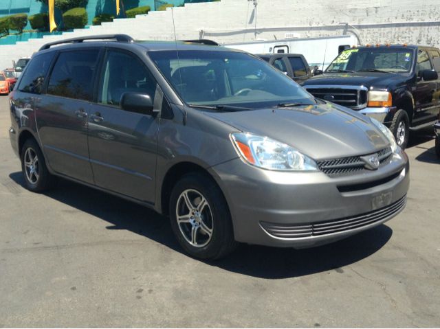 2004 Toyota Sienna 1997 Ford GL