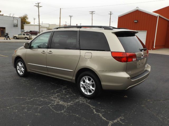 2004 Toyota Sienna XLT 4.6L 4WD