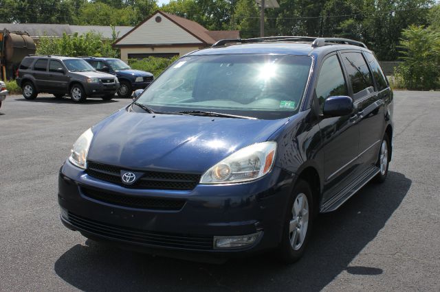 2004 Toyota Sienna Eddie Bauer 4x4