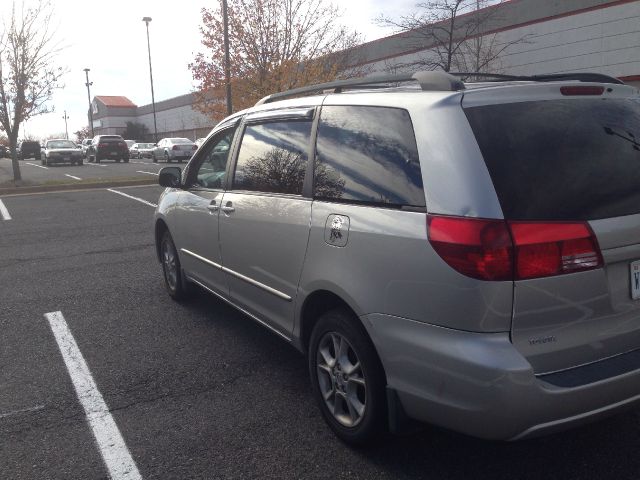 2004 Toyota Sienna Unknown