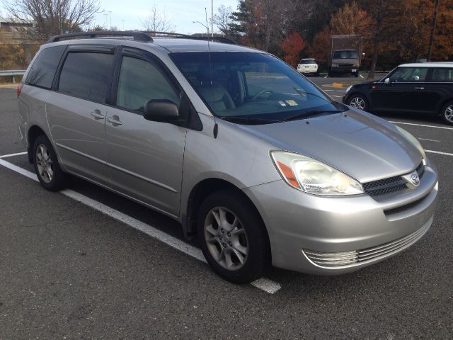 2004 Toyota Sienna Unknown