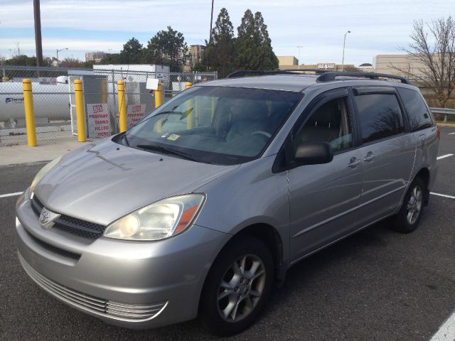 2004 Toyota Sienna Unknown