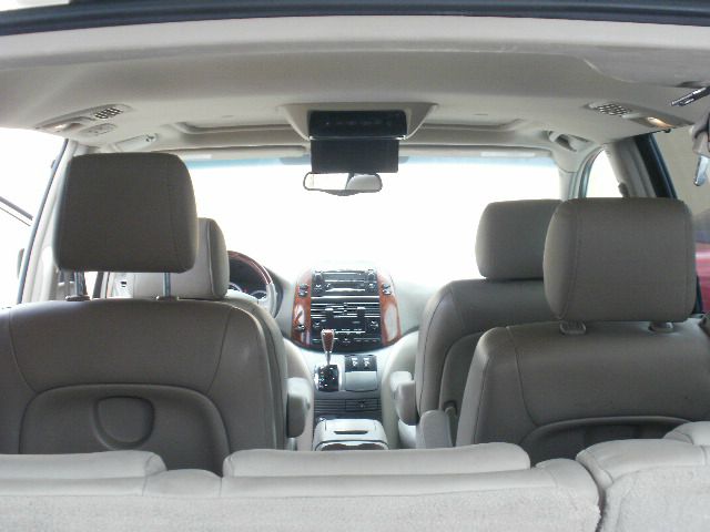 2004 Toyota Sienna Eddie Bauer 4x4