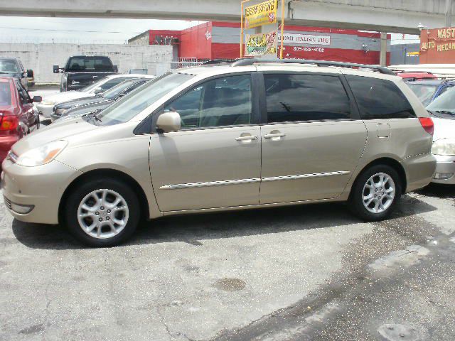 2004 Toyota Sienna Eddie Bauer 4x4