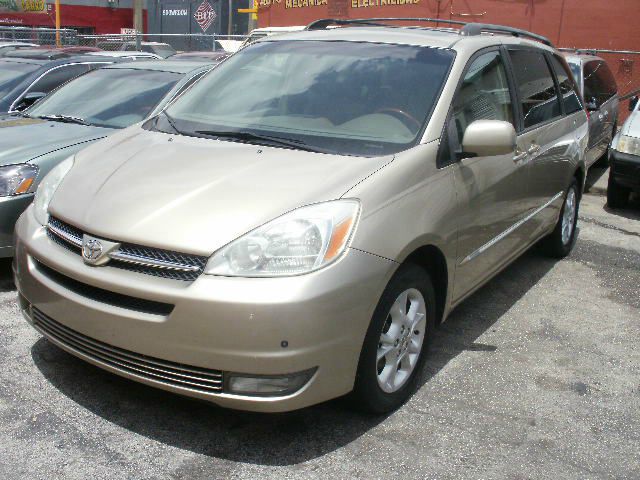 2004 Toyota Sienna Eddie Bauer 4x4