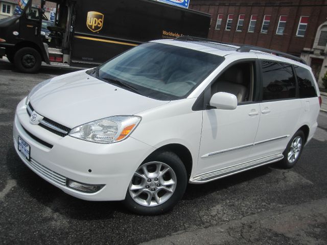 2004 Toyota Sienna XLT 4.6L 4WD