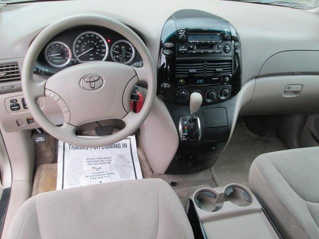 2005 Toyota Sienna SLT 4x4 3rd Row