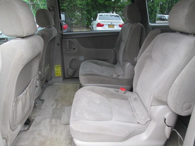 2005 Toyota Sienna SLT 4x4 3rd Row