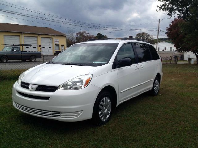 2005 Toyota Sienna S 2WD 4-spd AT