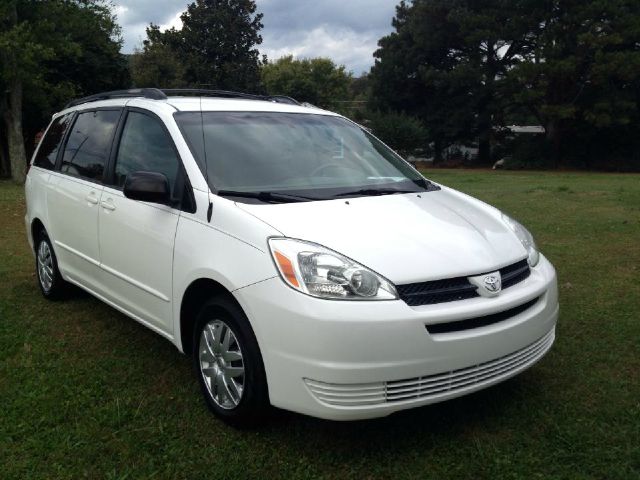 2005 Toyota Sienna S 2WD 4-spd AT